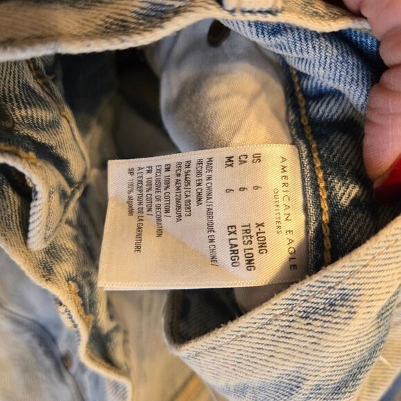 American Eagle Light Wash Distressed 90s Slim Boyfriend Jeans - Picture 7 of 7